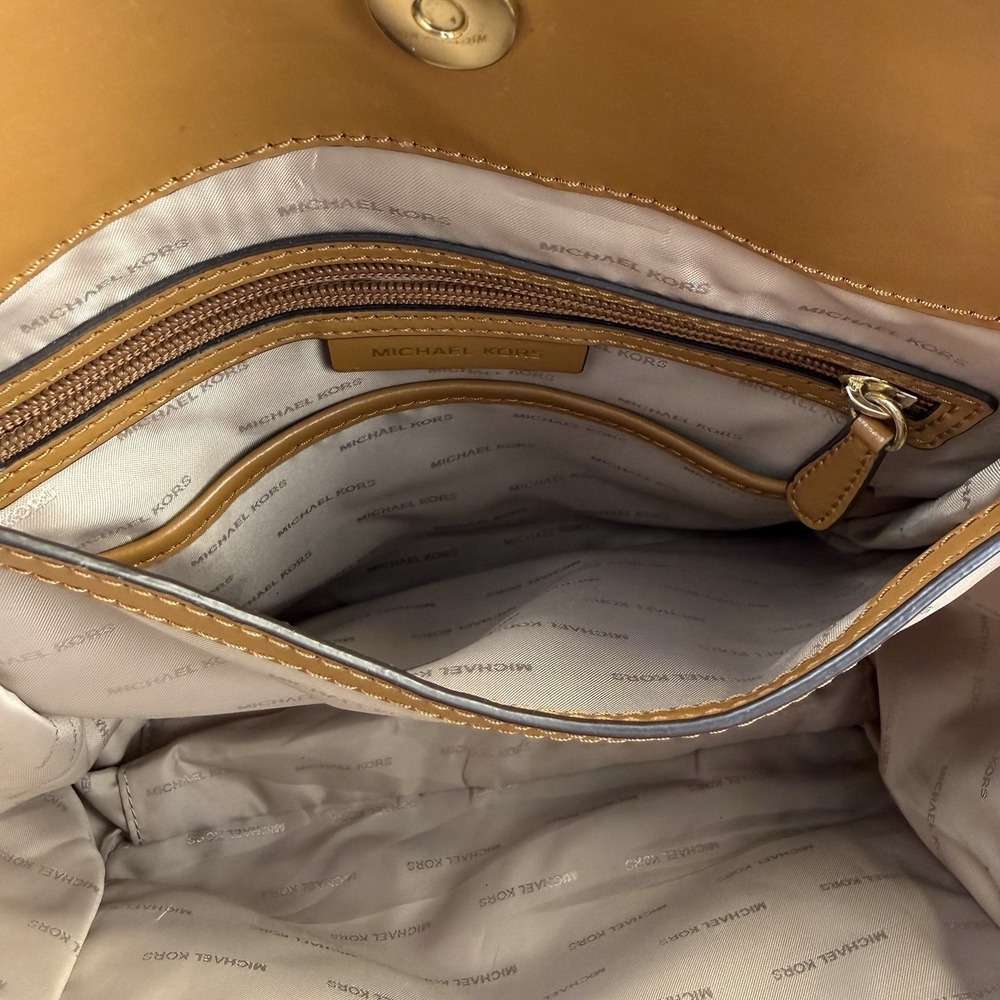 Michael Michael Kors Newbury Chain Shoulder Bag Vinilla Acorn  EUC - Picture 9 of 15